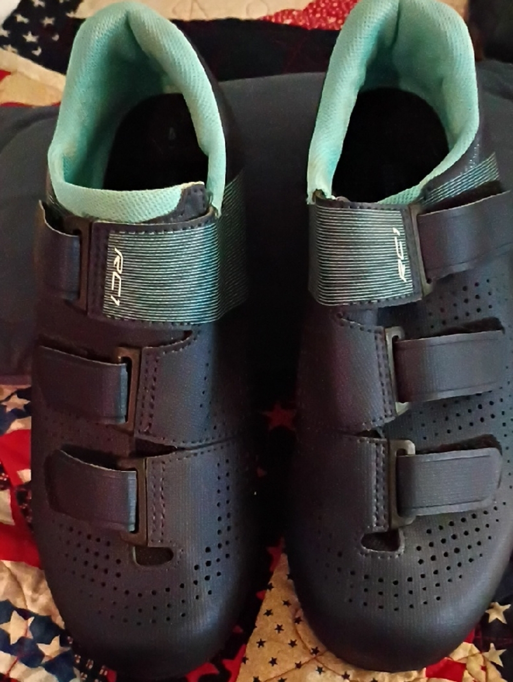 Black Cycling Shoes with Mint Lining